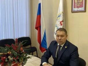 Поздравление от директора Евгения Владимировича Тряпичникова